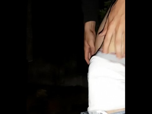 ❤️ Neidiodd fy nghymydog ar fy wal cwarantîn ️❌ Fideo porn wrthon ni