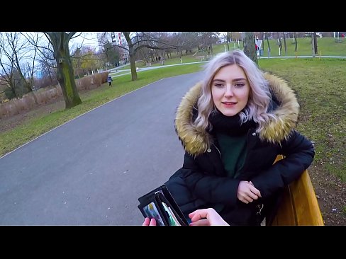 ❤️ Yn llyncu cum poeth dieithryn am arian - blowjob yn y parc gan Eva Elfie ️❌ Fideo porn wrthon ni